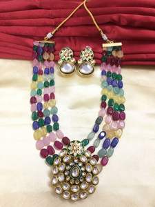 Ensemble collier et boucles d'oreilles à motifs floraux Collier design Ensemble de collier de fête à la mode Ensemble de bijoux pour femmes Ensemble d'accessoires pour femmes - Product Image 6