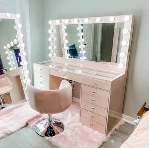 Coiffeuse glamour <span class=keywords><strong>avec</strong></span> miroir rétro-éclairé <span class=keywords><strong>avec</strong></span> commandes à capteur tactile et prises de courant intégrées Vanity Desk pour le maquillage - Product Image 2