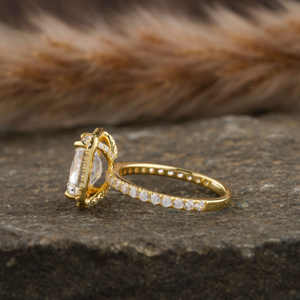 Anillo de compromiso de diamante de corte radiante cultivado en laboratorio, de 18 quilates oro macizo, certificado IGI, lujoso anillo de ajuste de Halo y pavé, regalo para mujer - Product Image 2