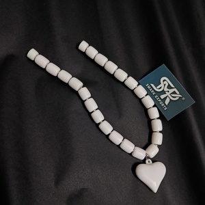 สร้อยคอเรซิ่นเคลือบเงาหลากสี งานแฮนด์เมด ดีไซน์รูปหัวใจ รุ่นนางฟ้า พร้อมตัวล็อคแม่เหล็ก ลูกปัดขนาดใหญ่ - Product Image 3