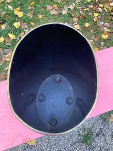 Cubo de basura de metal con hermosa Impresión digital con pies de latón. - Product Image 6