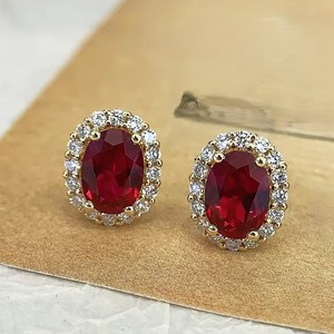 ต่างหูเงินแท้ 925 ประดับเพชรโมอิสซาไนต์ VVS ระดับพรีเมียม รับรองโดย IGI ทรงรี ดีไซน์น่ารัก สำหรับผู้หญิง - Product Image 1