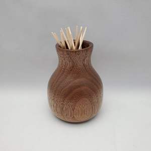 Boîte à cure-dents décorative en bois |   Distributeur de cure-dents en bois naturel fait à la main pour table à manger, comptoir de cuisine, restaurant - Product Image 5