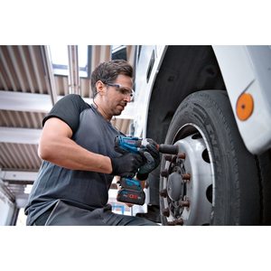 Llave de Impacto Inalámbrica de Grado Industrial con Torque de Sujeción de 1050 Nm y Torque de Desenganche de 1700 Nm, Cargador No Incluido - Product Image 3