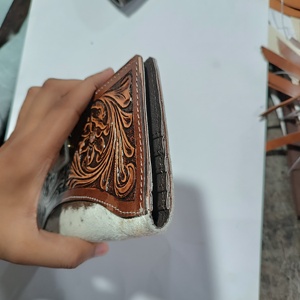 กระเป๋าสตางค์ตะวันตกยาวดีไซน์ใหม่พร้อมที่ใส่บัตรลายดอกไม้กระเป๋าหนังใส่เหรียญ - Product Image 2