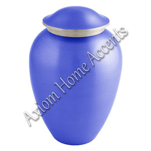 Urna de cremación de aluminio moderna con artesanía detallada Urna de tributo elegante de Axiom Home Accents - Product Image 6