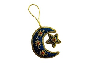 Decoración Colgante Tradicional de Luna y Estrella Zari, Adorno de Tela Bordado a Mano con Cuentas de Primera Calidad para Uso Festivo, Regalos y Exportación - Product Image 2