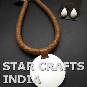 Tendance Sur Le Marché Résine Designer Ensembles De Bijoux Rond Pendentif Colliers Bracelets Boucles D'oreilles Femmes Déclaration Collier Ensemble De Mariage - Product Image 2