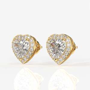 Boucles d'oreilles en or 9 carats avec diamants de laboratoire taille cœur Halo - Product Image 4