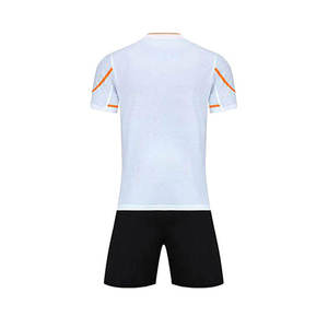 Maillot de football écologique, maillot de football, meilleures caractéristiques, matière douce, vêtements de sport, 100 % polyester, uniforme de football de qualité supérieure - Product Image 2