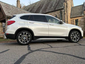 BMW X1 xDrive28i LHD Usado del 2021 - Product Image 3