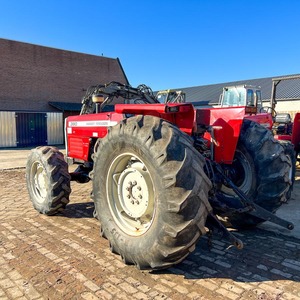 Tractor diésel Massey Ferguson 390 duradero con opciones 2WD y 4WD, ideal para arar el cultivo y la cosecha - Product Image 4
