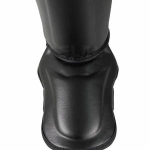 Espinilleras de boxeo con logotipo personalizado de alta calidad profesional Calentadores de ajuste universal de cuero PU para uso deportivo Pedido de protección - Product Image 4