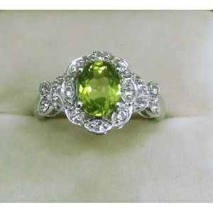 Bague solitaire Shah Gems pour femme en argent sterling 925 avec pierre naturelle péridot et topaze blanche taille ovale, idéale pour le quotidien - Product Image 1