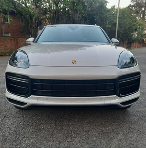 LISTO PARA CONDUCIR - USADO, VOLANTE A LA IZQUIERDA |   Porsche Cayenne Turbo S E-Hybrid 2020 - Product Image 1