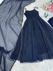 ชุด Anarkali พิมพ์ลายผ้าโปร่งสีกรมท่าสำหรับงานแต่งงานเดรสยาวสำหรับงานเลี้ยง - Product Image 5