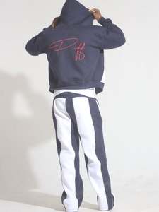 Ensemble de survêtement de jogging pour homme de haute qualité, personnalisé, avec sweat à capuche zippé et pantalon de survêtement évasé à effet superposé, avec logo brodé et col à capuche - Product Image 4