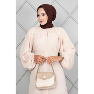 Vestido en crema modesto con cinturón Aerobin - Product Image 5