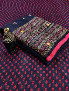 Tissu crêpe en coton avec belle impression HD de style Kalamkari Trending Bentex Zari Weaving Border pour les fêtes en soie - Product Image 4