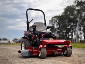 Cortadora de Césped Toro Titan MyRide de 60 Pulgadas, 2 Tiempos, Grado Industrial, Giro Cero, Alto Rendimiento, Uso Comercial - Product Image 2