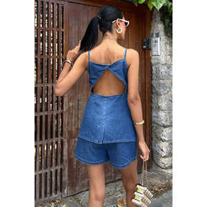 Conjunto de Top Corto y Pantalones Cortos Vaqueros con Botones y Accesorios Dorados 10173 con Elementos de Moda - Product Image 5