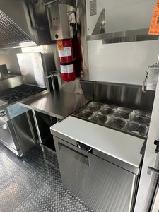 Food truck avec cuisine neuve à vendre - Product Image 2