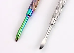 Fabricantes de productos de belleza Empujadores Forma Pinzas para cutículas Mango de goma Empujadores para cutículas - Product Image 2