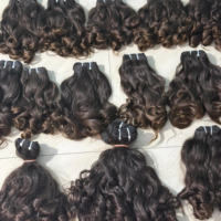Extensions de cheveux humains vierges 100 % indiens, alignés sur la cuticule, double trame machine, bouclés style bébé, couleur claire