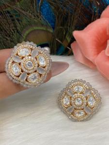 Pendientes Étnicos de Latón Chapado en Oro de Primera Calidad con Moissanita para Bodas, Ocasiones Especiales y Uso Tradicional - Product Image 2