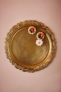 Trending Design Gold Brass Serving Tray Round High Quality <b>Matte</b> <b>Table</b> Top Latest Design Serving Tray Direct Selling Low Price - Product Image 3