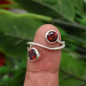 แหวนพลอยโกเมนทรงเหลี่ยมธรรมชาติ เงินแท้ 925 แหวนเงินทำมือสำหรับผู้หญิง ผู้ผลิตขายส่ง - Product Image 2