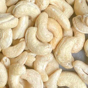 Noyau de noix de cajou Offre Spéciale W320 Noix de cajou Boîte en fer blanc 20Kg Santigo Viet Nam Prix d'usine - Product Image 1