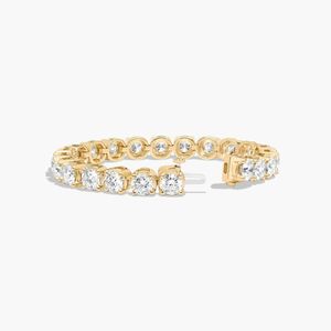 8-Inch Premium Iced Moissanite Diamond Tennis Bracelet 925 Silver 10K Gold Finish Todos los géneros Perfect Fashion Gift Lovers - Product Image 4