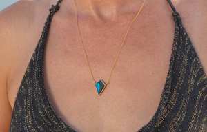 Collier Labradorite en or avec chaîne en plaqué or 24K Pendentif élégant en pierres précieuses Cadeau pour elle - Product Image 3