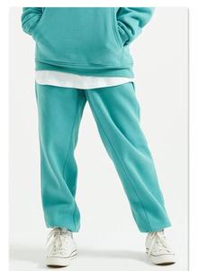 Conjunto de sudadera con capucha y pantalones deportivos de algodón con estampado de ropa urbana con logotipo personalizado, pantalones deportivos extragrandes para hombre, sudaderas con capucha y pantalones deportivos lisos - Product Image 3