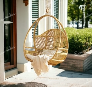 Chaise suspendue en rotin de bambou moderne, écologique et durable pour une utilisation en intérieur et en extérieur - Product Image 4