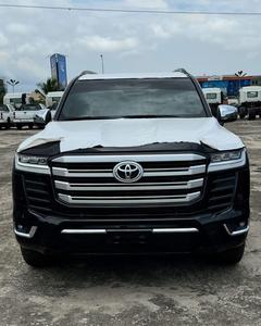 LANDCRUISER GXR 4.6L V8 2024 en perfecto estado - Product Image 1