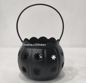 Bougeoir en filet en métal avec design ouvert pour une lumière douce dans les chambres à coucher, les salons, les tables à manger ou les jardins extérieurs - Product Image 1