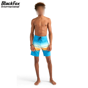 Short de plage imprimé pour homme avec ceinture élastique et cordon de serrage Short d'été léger pour surf, natation et tenue décontractée - Product Image 2