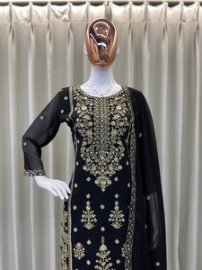 FANCY TOP CON SECUANCE BORDADO TRABAJO Y PANTALÓN CON DUPATTA - Product Image 3