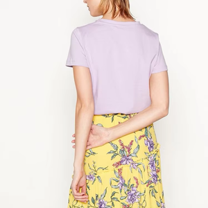 Camiseta de mujer de alta calidad con estampado de transferencia de calor personalizado ropa de verano cómoda informal de algodón de alta calidad - Product Image 2