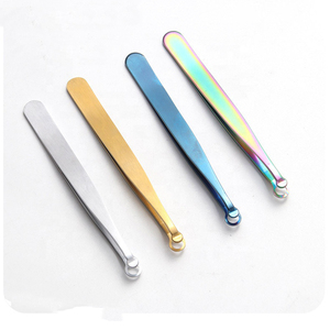 Pince à épiler en acier de haute qualité pour la coupe des poils du nez à pointe ronde - Product Image 1