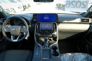 Nuovissimo SUV LEXU S Serie LX 2026 Specifiche GCC 3999cc 7 Posti 399 CV Benzina 6 Cilindri 4WD Trasmissione Automatica Guida a Sinistra - Product Image 3