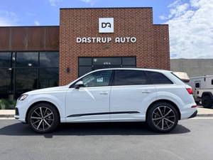 Audi Q7 quattro Prestige 55 TFSI AWD 2023, SUV de 4 puertas, vehículos usados en buen estado a la venta - Product Image 5