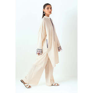 Ensemble coordonné bohème en crêpe froissé à imprimé vague crème pour femme, idéal printemps/été - Product Image 1