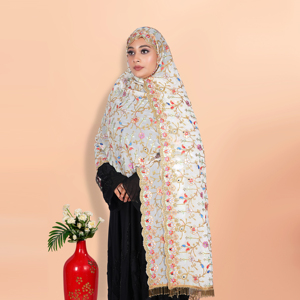 Hiyab de Georgette Bordado de Lujo con Detalles de Lentejuelas y Cuentas, Borde de Encaje Latkan para Fiestas y Eventos Festivos - Product Image 1