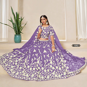 Soft Crush Gold Crush Lehenga Choli Heavy bordado perlas diseño sin espalda 100% seda moderno vestido hasta el suelo para boda - Product Image 1