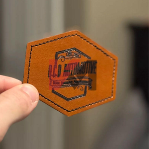 Parches de cuero en relieve personalizados con LOGOTIPO | Cuero genuino para sombreros, bolsos y ropa Etiqueta de parche de cuero PU personalizada - Product Image 2