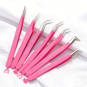Pince à épiler en acier inoxydable avec base ergonomique, pointe dentelée antistatique et durable pour une manutention précise - Product Image 2