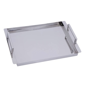 Bandeja de servicio con acabado brillante de diseño y aspecto de Venta caliente con asas de metal Bandeja decorativa para servir alimentos para Cocina - Product Image 4